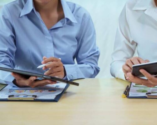 Como uma Consultoria Especializada Pode Otimizar o Uso de Tablets e Smartphones em Eventos Corporativos