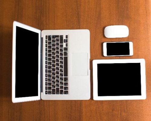 Sustentabilidade Corporativa: Como o Aluguel de Dispositivos Ajuda Empresas a Reduzir o Desperdício Eletrônico