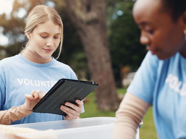 Locação de tablets para eventos corporativos: praticidade e economia