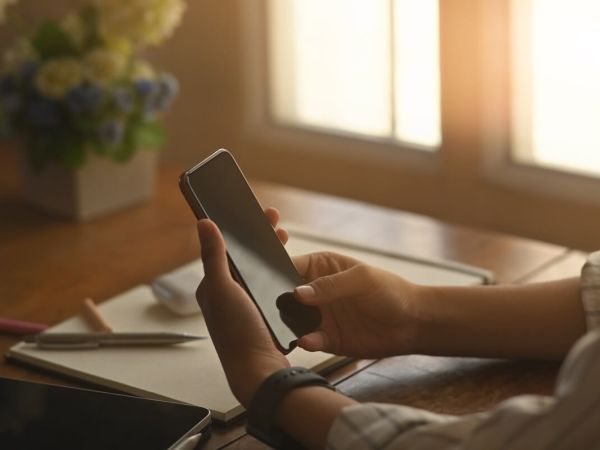 Como a locação de dispositivos facilita a mobilidade e trabalho remoto nas empresas