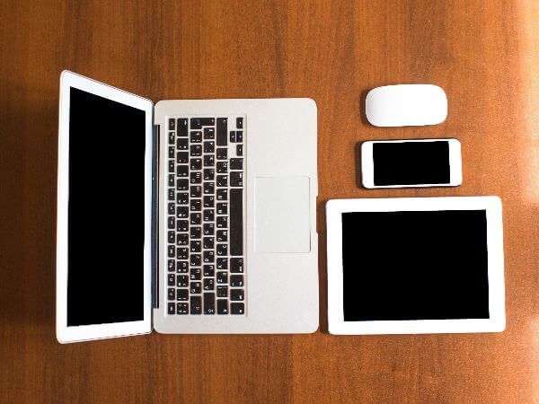 Sustentabilidade Corporativa: Como o Aluguel de Dispositivos Ajuda Empresas a Reduzir o Desperdício Eletrônico